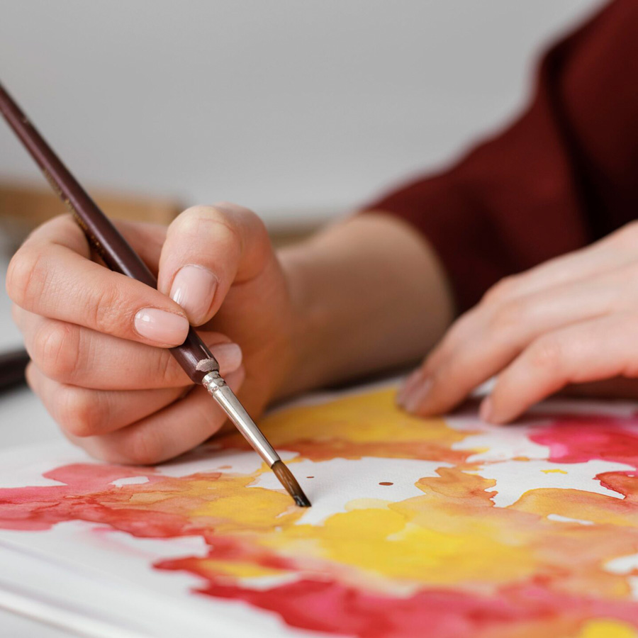 femme à la peinture